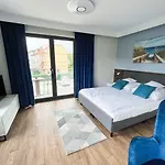 Apartment Continental *